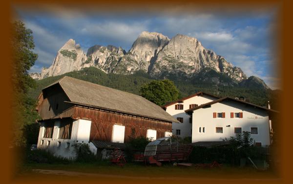 Gasthof Zum Schlern Hotel Fiè Buitenkant foto